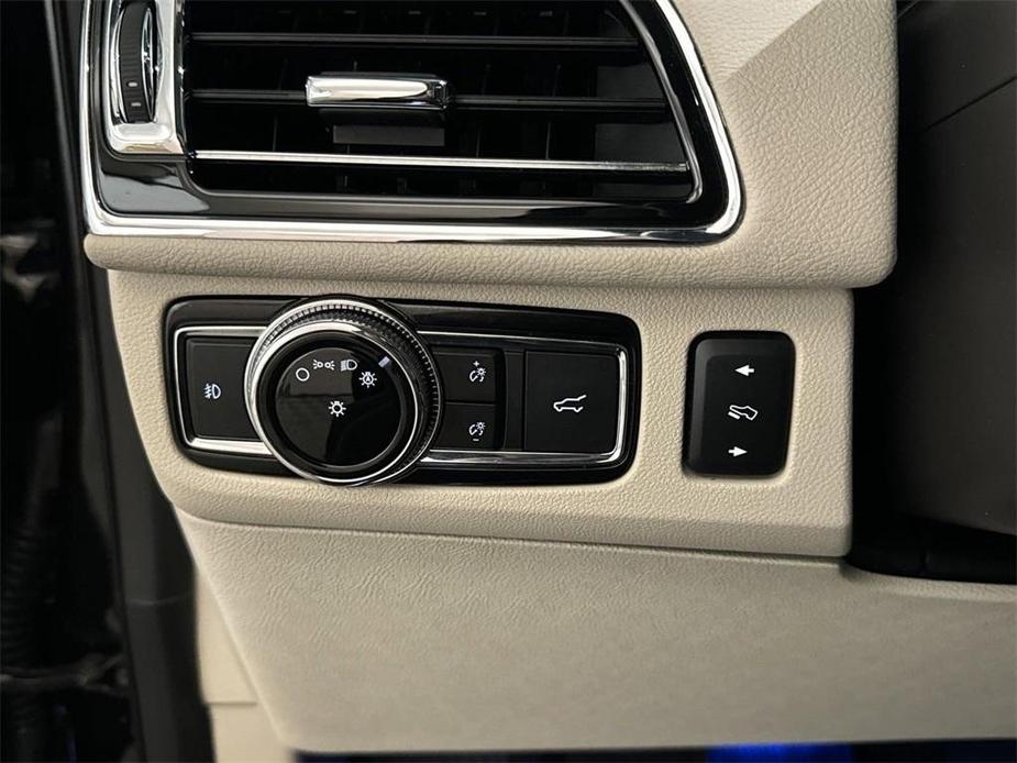 used 2020 Lincoln Navigator car, priced at $52,000