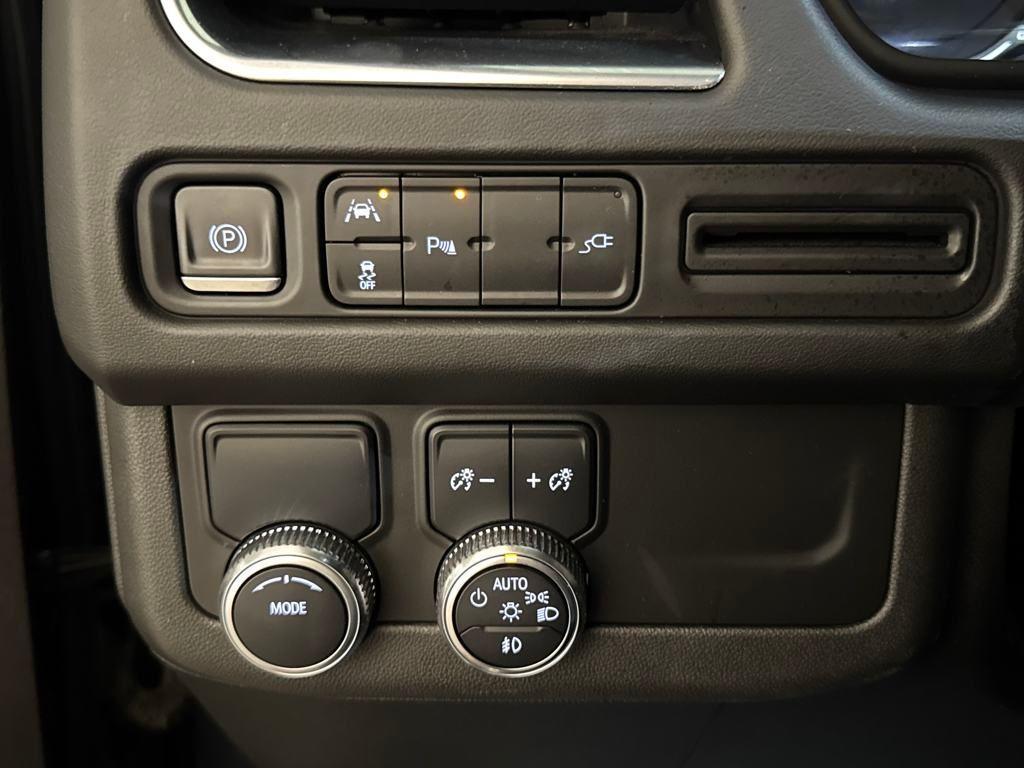 used 2021 GMC Yukon XL car, priced at $47,500