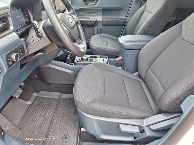 new 2025 Ford Maverick car, priced at $28,337