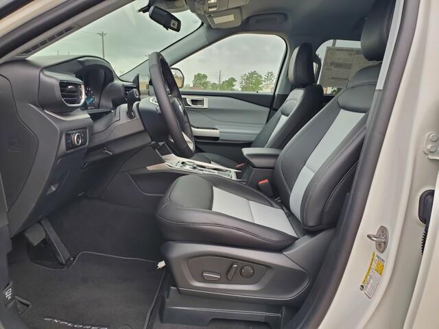 new 2024 Ford Explorer car, priced at $46,575