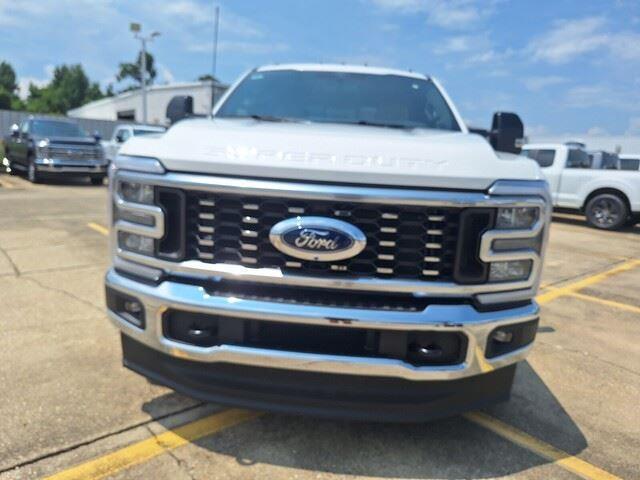 new 2025 Ford F-350 car, priced at $81,140