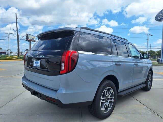 new 2025 Ford Expedition car, priced at $69,705