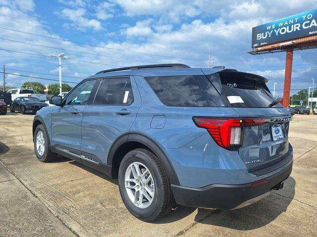 new 2025 Ford Explorer car, priced at $45,885