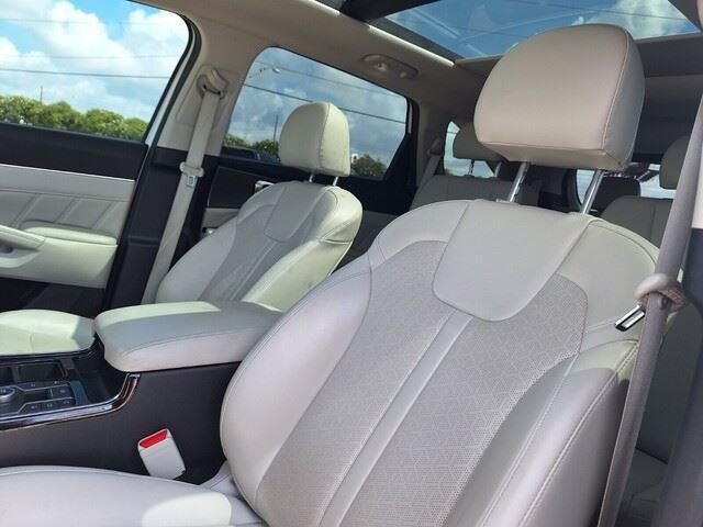 used 2022 Kia Sorento car, priced at $30,452