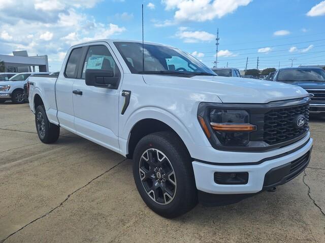 new 2024 Ford F-150 car, priced at $48,560