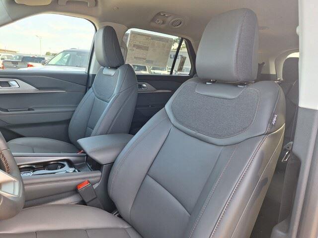 new 2025 Ford Explorer car, priced at $41,790