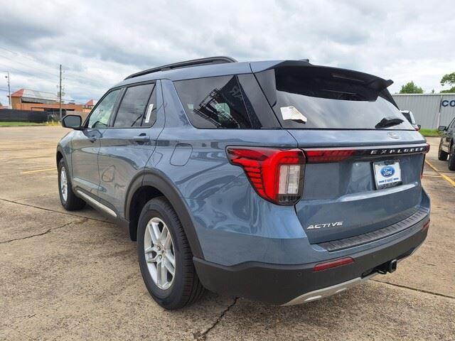 new 2025 Ford Explorer car, priced at $45,805