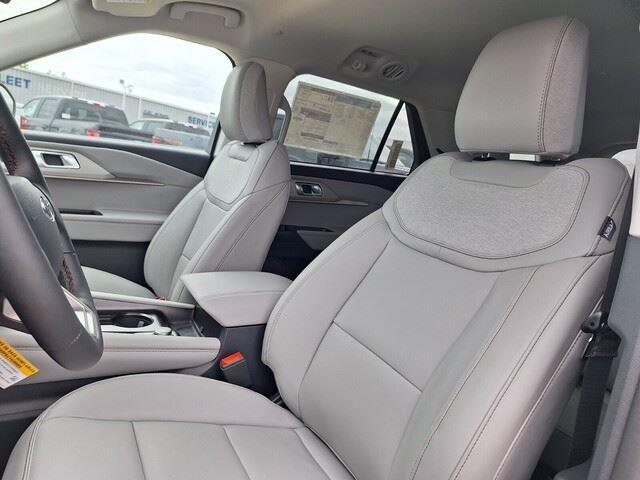 new 2025 Ford Explorer car, priced at $45,805