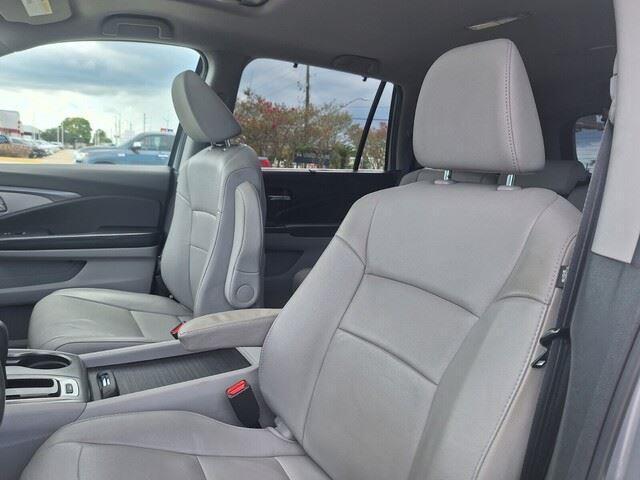 used 2019 Honda Pilot car, priced at $25,788