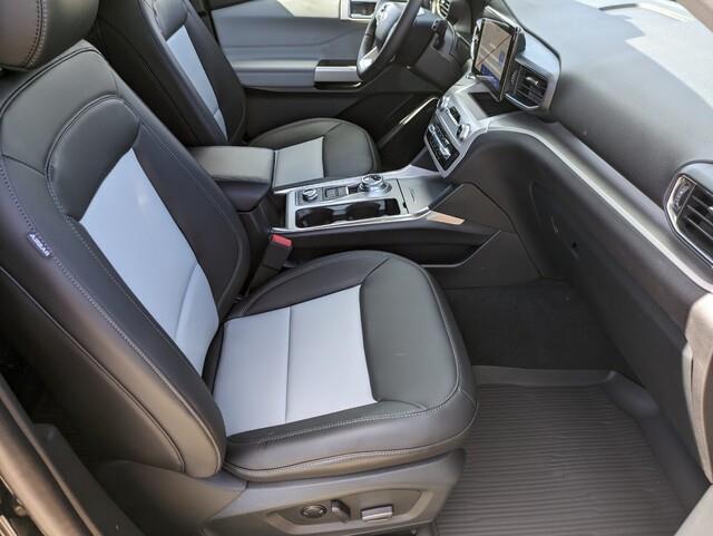 new 2024 Ford Explorer car, priced at $41,025