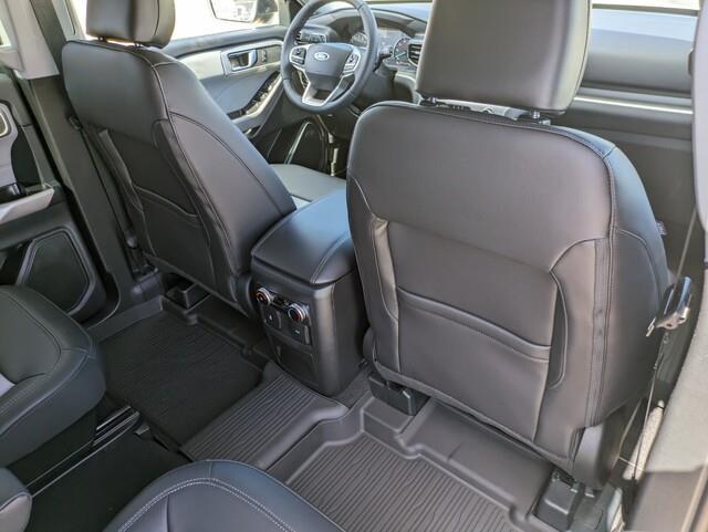 new 2024 Ford Explorer car, priced at $41,025