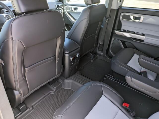 new 2024 Ford Explorer car, priced at $41,025