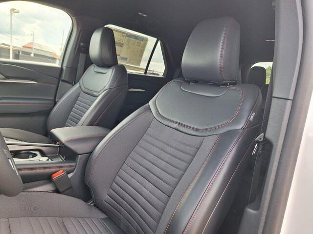 new 2025 Ford Explorer car, priced at $51,525