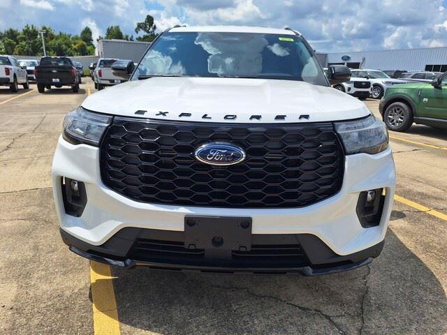 new 2025 Ford Explorer car, priced at $51,525