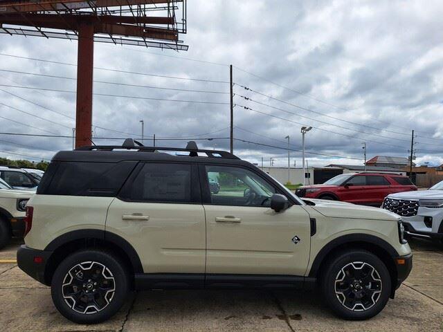 new 2025 Ford Bronco Sport car, priced at $37,943