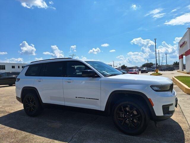 used 2024 Jeep Grand Cherokee L car, priced at $33,575