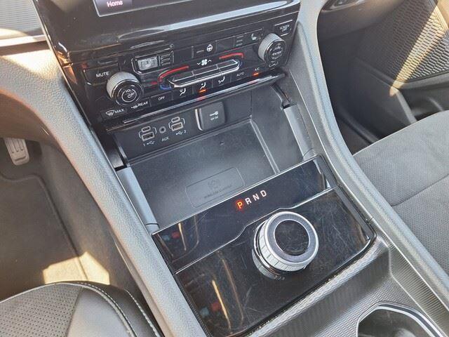 used 2024 Jeep Grand Cherokee L car, priced at $33,575
