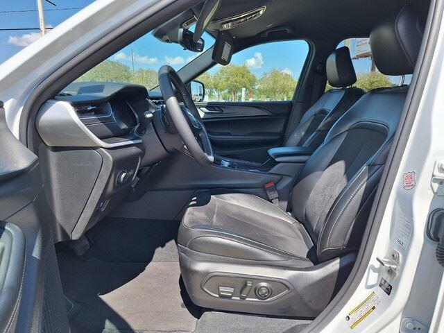 used 2024 Jeep Grand Cherokee L car, priced at $33,575