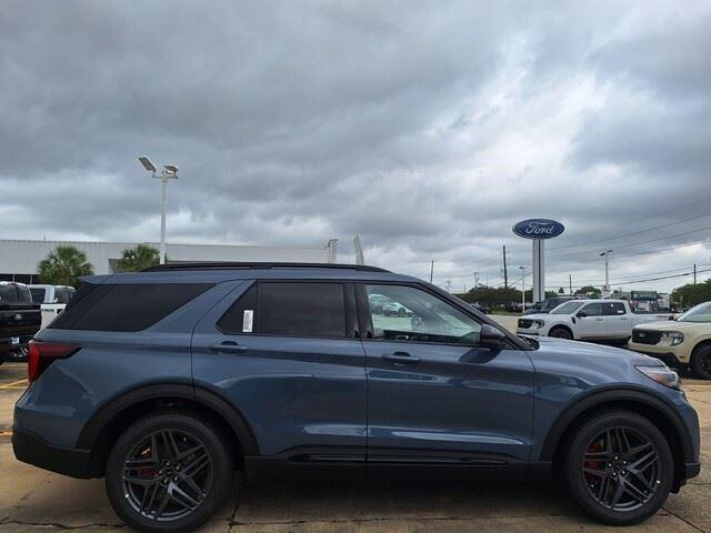 new 2025 Ford Explorer car, priced at $61,925