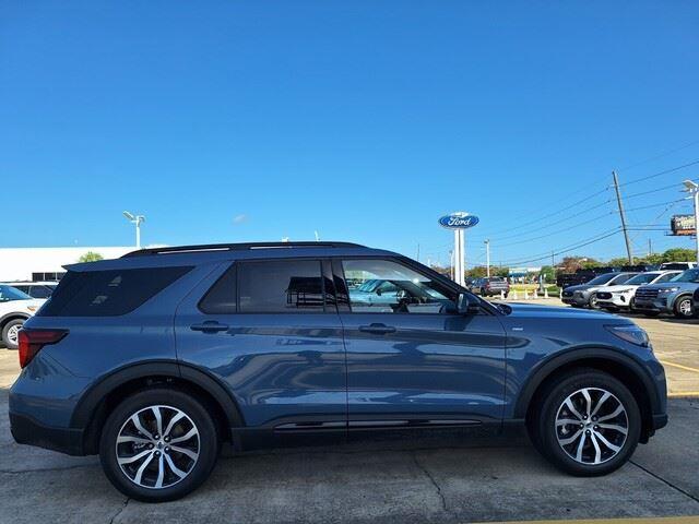 new 2025 Ford Explorer car, priced at $43,885