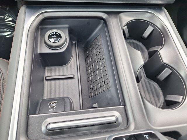 new 2025 Ford Expedition car, priced at $69,150