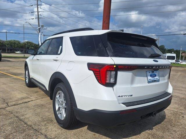 new 2025 Ford Explorer car, priced at $42,775
