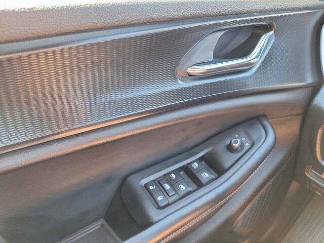 used 2024 Jeep Grand Cherokee L car, priced at $32,995