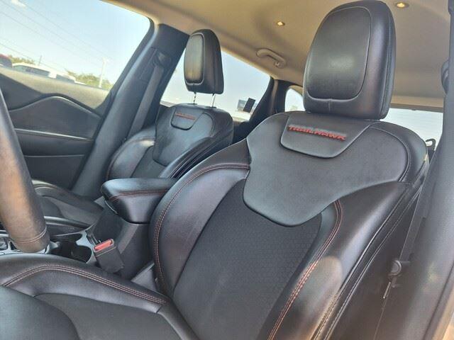 used 2019 Jeep Cherokee car, priced at $20,625