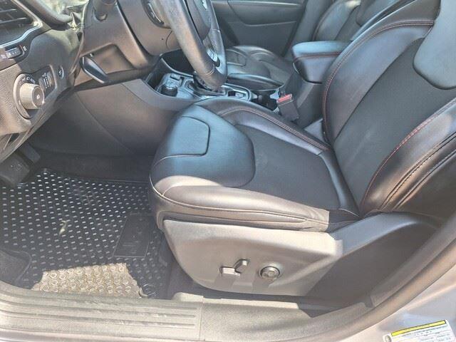 used 2019 Jeep Cherokee car, priced at $20,625