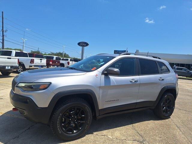used 2019 Jeep Cherokee car, priced at $20,625