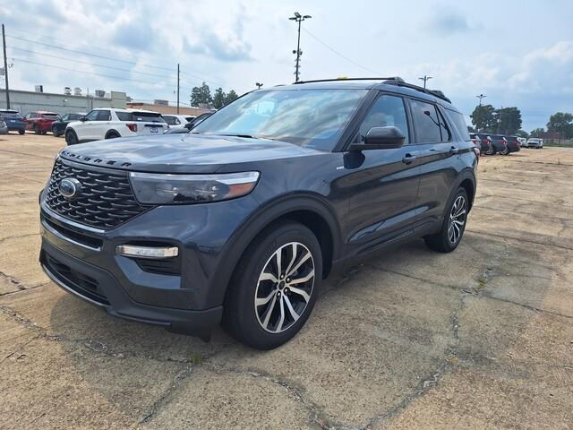 new 2024 Ford Explorer car, priced at $50,895