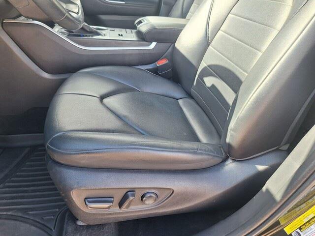used 2022 Toyota Highlander car, priced at $32,888