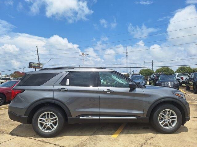 new 2025 Ford Explorer car, priced at $38,445