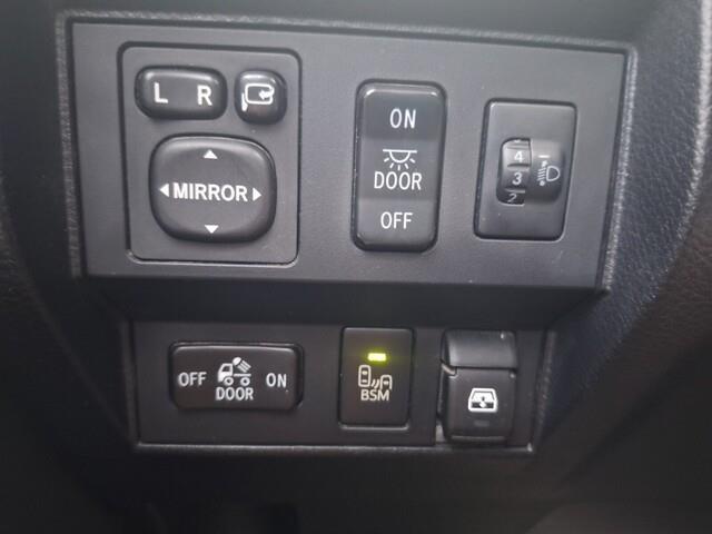 used 2014 Toyota Tundra car, priced at $18,995
