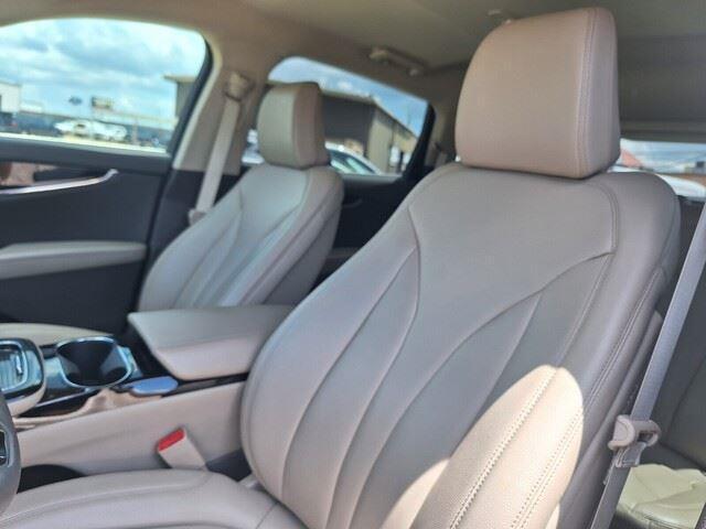 used 2022 Lincoln Nautilus car, priced at $28,800