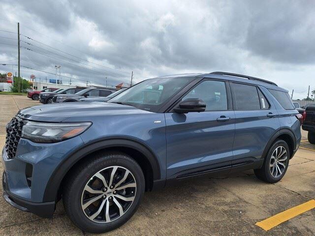 new 2025 Ford Explorer car, priced at $48,945