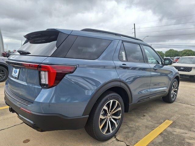 new 2025 Ford Explorer car, priced at $48,945