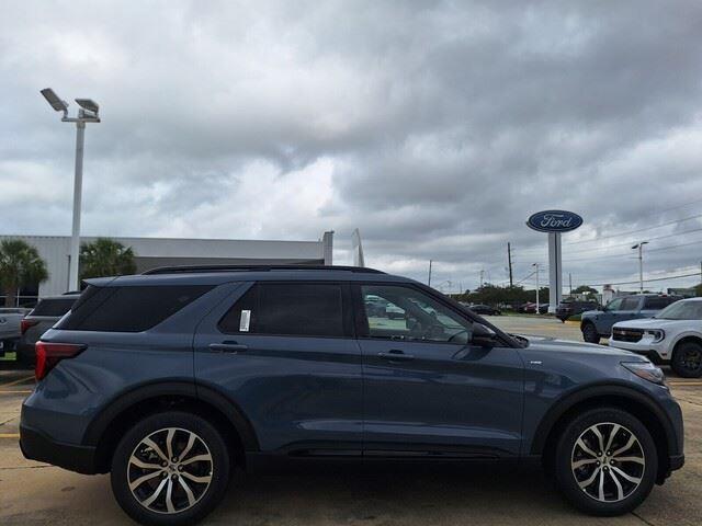 new 2025 Ford Explorer car, priced at $48,945