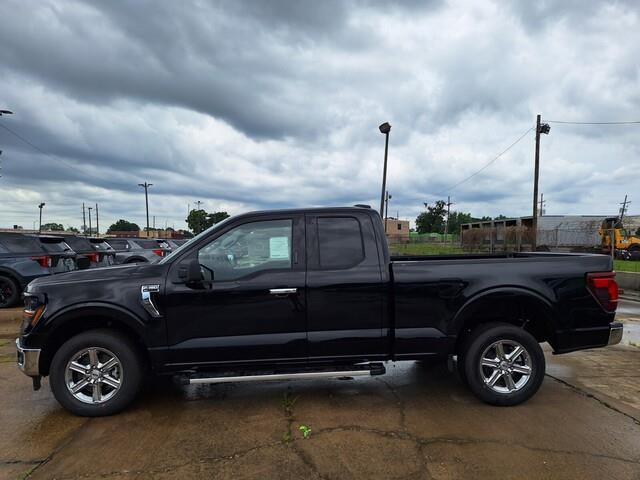 new 2024 Ford F-150 car, priced at $44,030