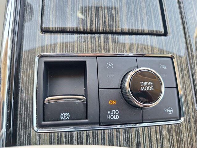 used 2020 Lincoln Navigator car, priced at $43,944