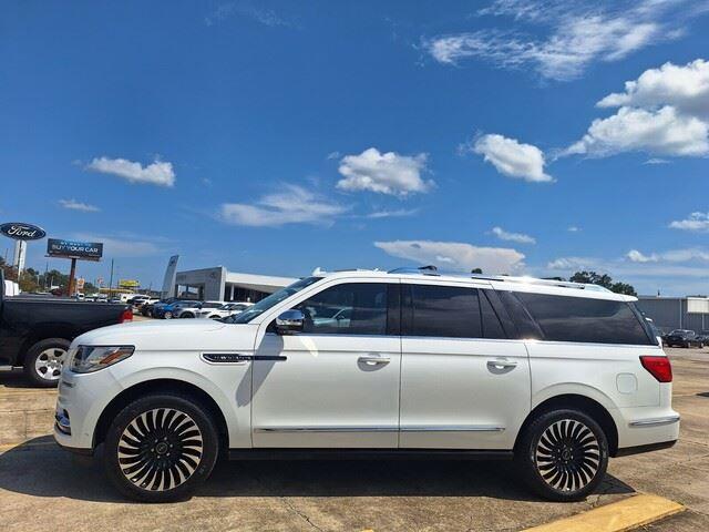 used 2020 Lincoln Navigator car, priced at $43,944