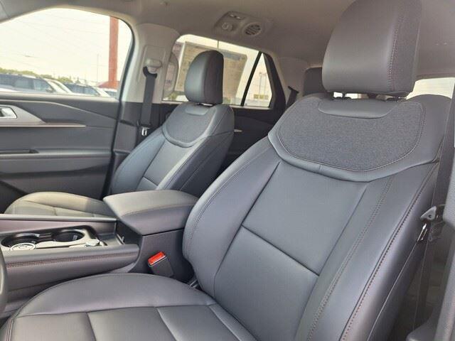 new 2025 Ford Explorer car, priced at $41,790