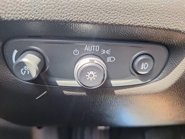 used 2021 Chevrolet Traverse car, priced at $23,920
