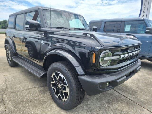 new 2025 Ford Bronco car, priced at $57,155