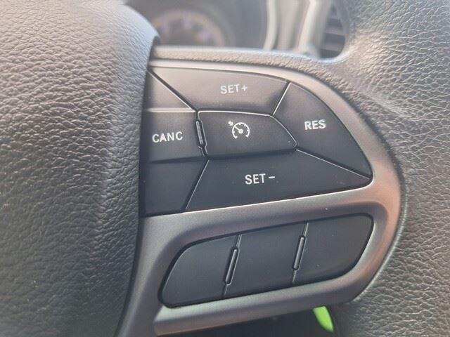 used 2020 Jeep Cherokee car, priced at $13,276
