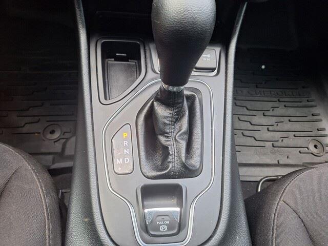 used 2020 Jeep Cherokee car, priced at $13,276