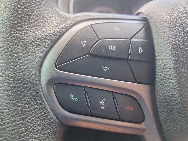 used 2020 Jeep Cherokee car, priced at $13,276