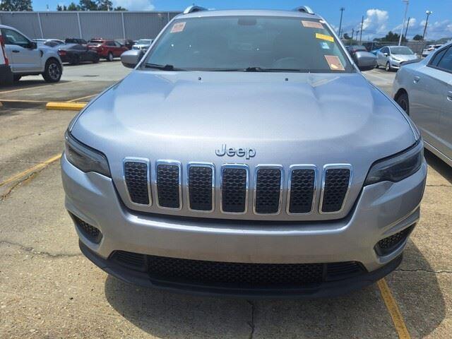 used 2020 Jeep Cherokee car, priced at $13,276