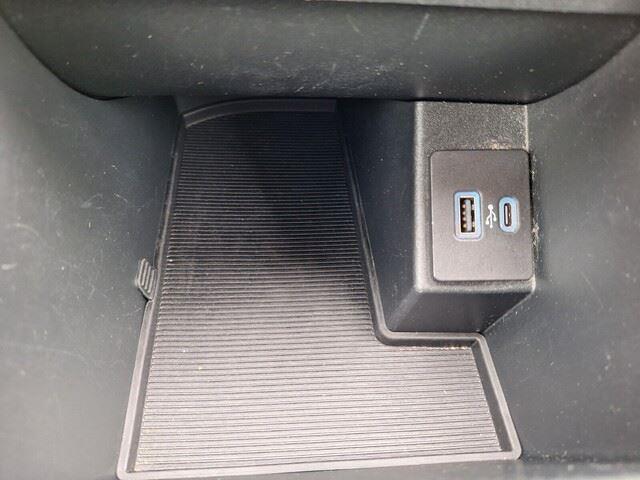 used 2024 Ford Edge car, priced at $22,998