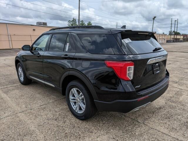 new 2024 Ford Explorer car, priced at $43,185